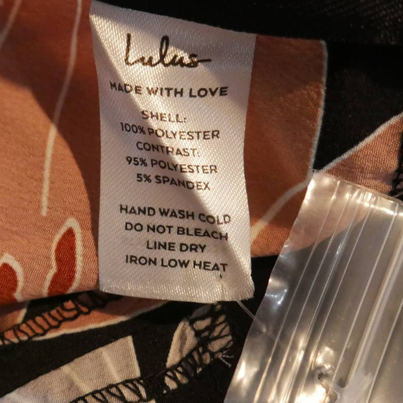 Lulus NWT Bring the Blossom Black Floral Print Off Shoulder Bodysuit Size XL - Picture 7 of 7